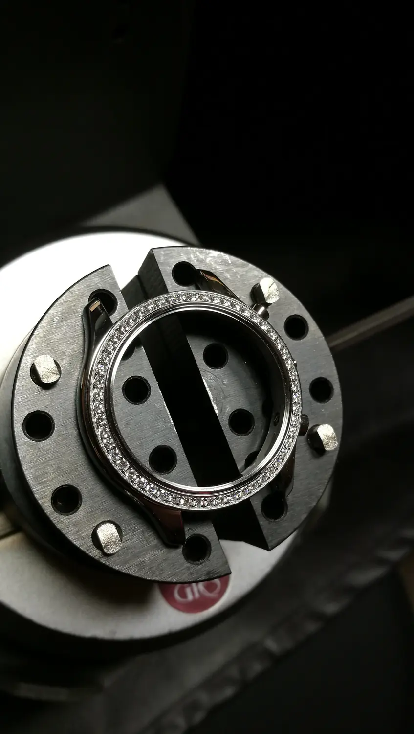 Arbeitsbeispiel einer präzisen Reparatur oder Laserschweißarbeit